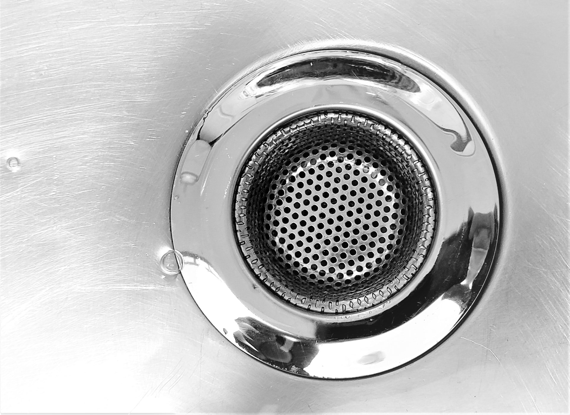 sink drain after cleaning